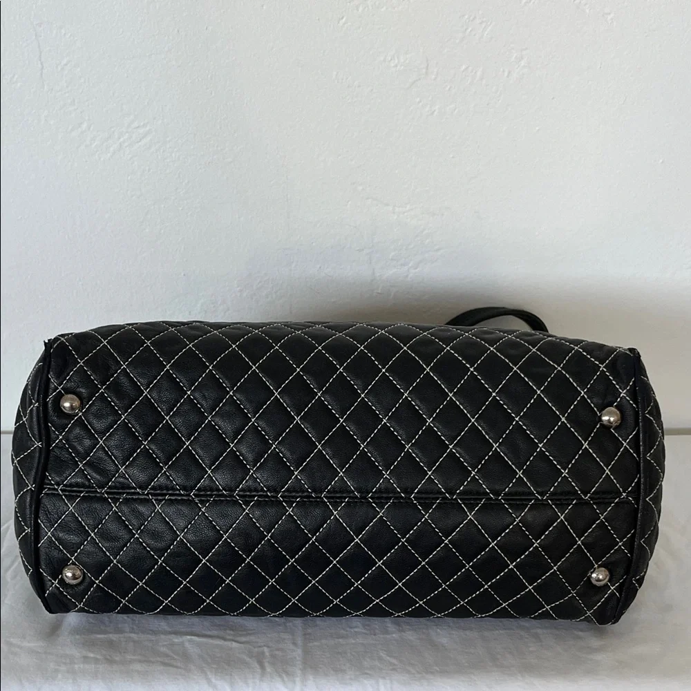 Ferragamo Black Quilted Leather Handbag - Picture 15 of 15